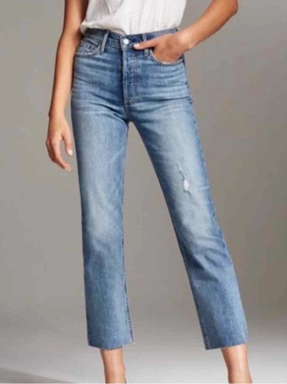 NWT Denim Forum Women’s Arlo High-Rise Straight Leg Distressed Jeans Size 32